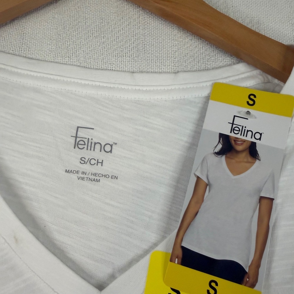 Felina Womens White V-Neck Slub Knit Short Sleeve T-Shirt Size Small 1884